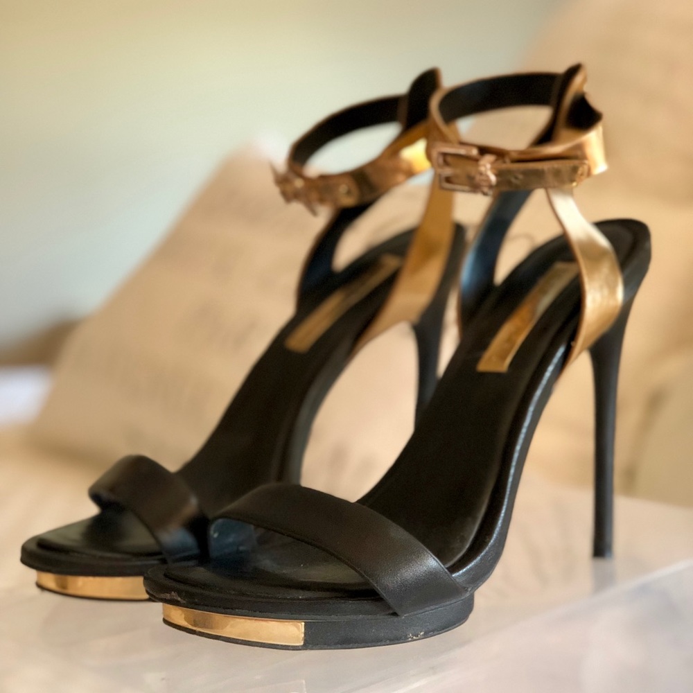 BCBG Max Azria heels